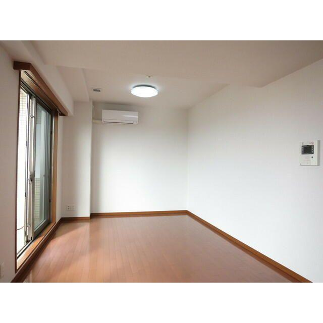 コンフォリア下北沢の居間・リビング