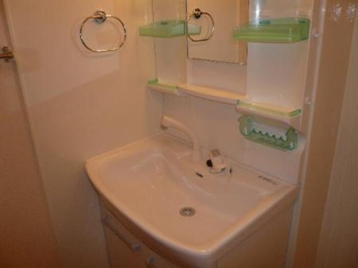 春日レジデンスⅡの独立洗面台|洗髪洗面化粧台