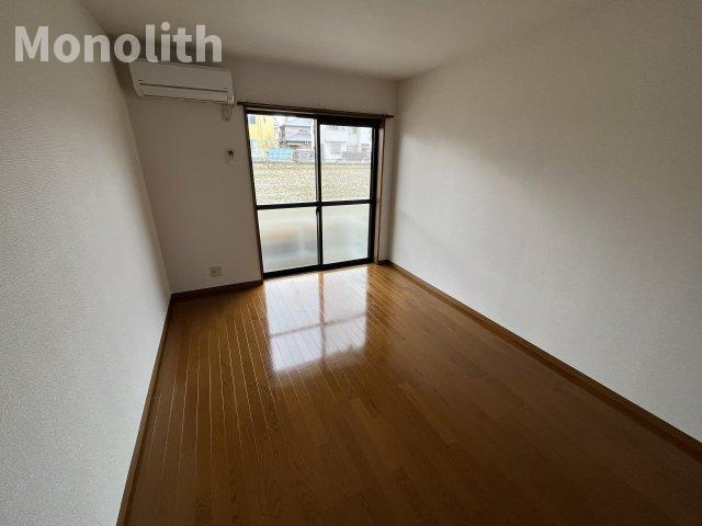 ワイズクレスト久米田の居間・リビング