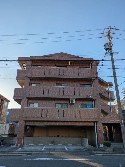 ブリックコート５２の外観|建物外観を気になさる方へ、見た目の良い物件です
