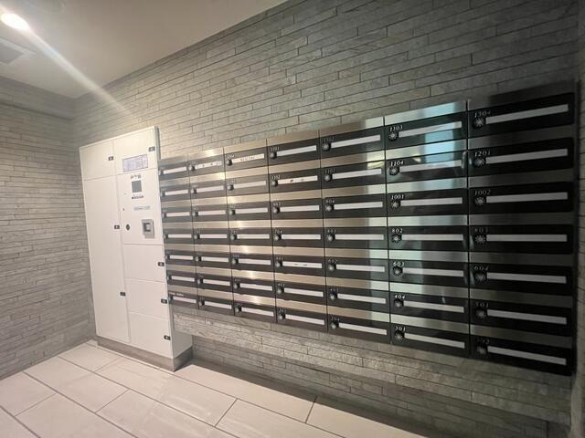 プレシス八丁堀リバーフロントのロビー