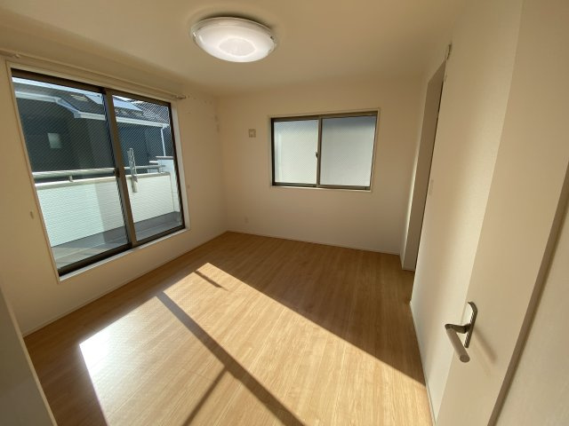 清瀬市中里　リフォーム済中古戸建の洋室