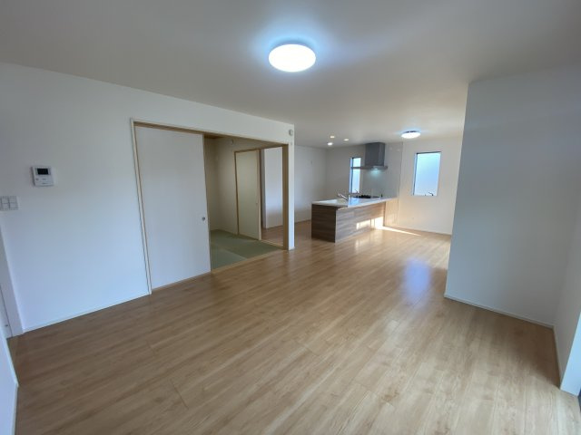 清瀬市中里　リフォーム済中古戸建の居間・リビング