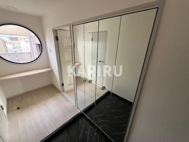 メゾンドノブレの玄関