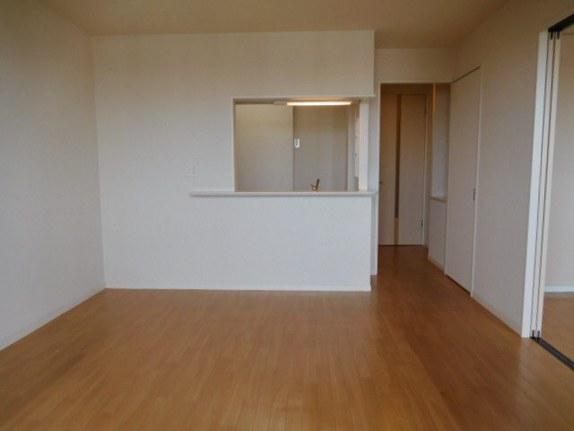 加古川市加古川町北在家の賃貸マンションの居間・リビング