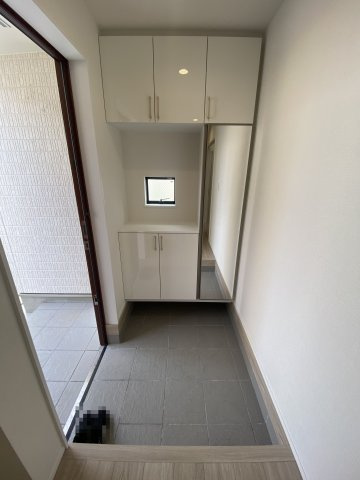 清瀬市中里2期の玄関