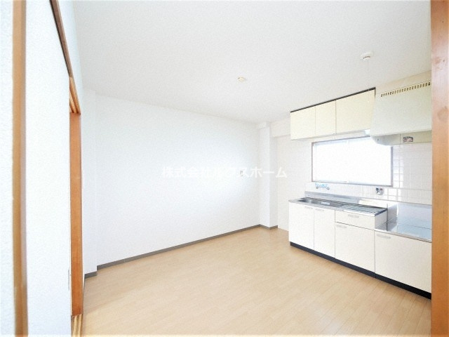 美山マンションの居間・リビング