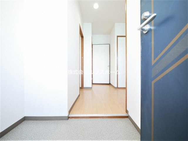 美山マンションの玄関