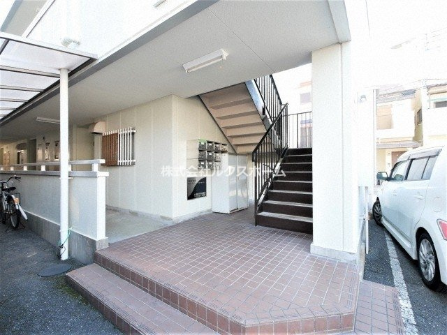 美山マンションのロビー