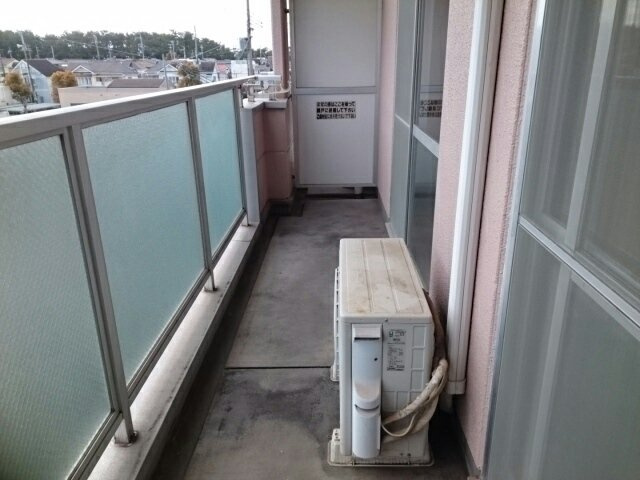 加古川市別府町新野辺北町３丁目の賃貸マンションのバルコニー