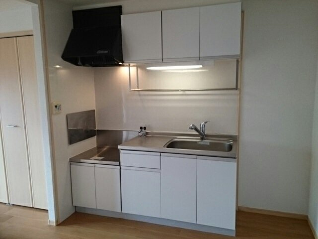 加古川市別府町新野辺北町３丁目の賃貸マンションのキッチン