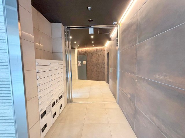 Felis塚本のロビー