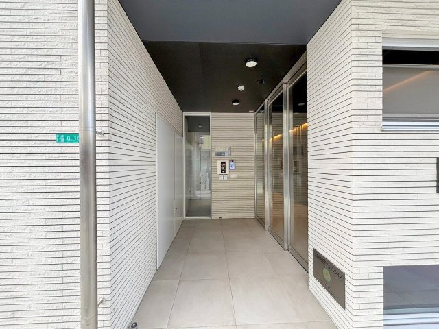 Felis塚本のエントランス