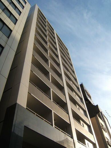 メインステージ上野の外観