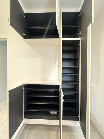 【玄関】 | 新築一戸建て「開成町吉田島」 | 【同仕様施工例】