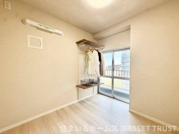 阿佐ヶ谷陵雲閣マンションの洋室|洋室３にはオープンクローゼット付き