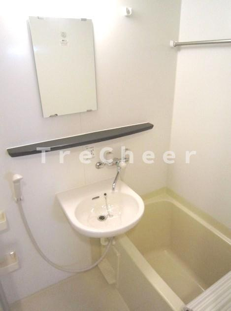 ビーロット小石川レジデンスの浴室