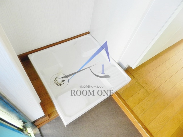 メゾンクレールの設備|洗濯機置き場です。