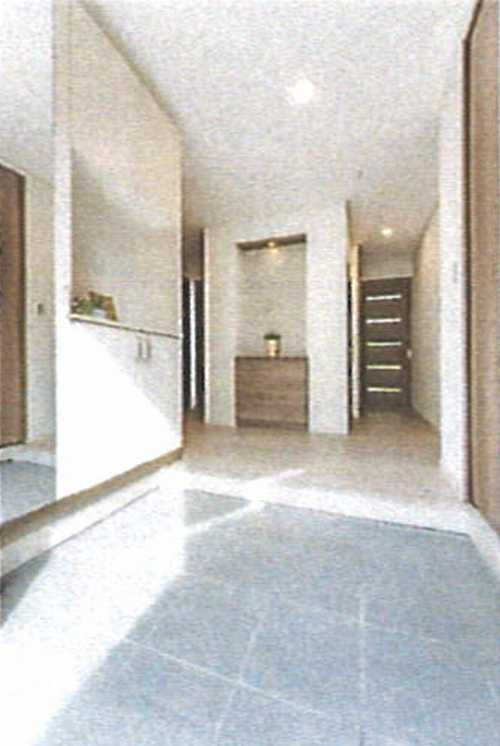 茅ヶ崎市矢畑　中古戸建の玄関