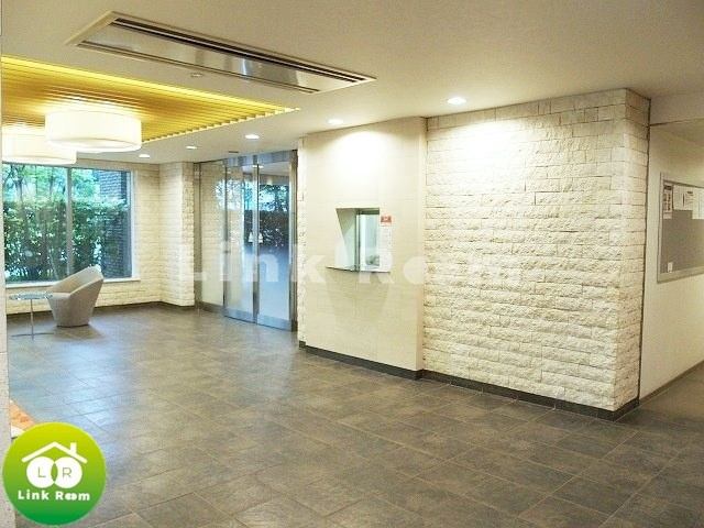 プライムアーバン豊洲のエントランス