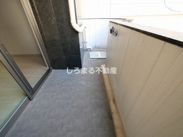 ウエンズ東心斎橋のバルコニー