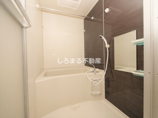 ウエンズ東心斎橋の浴室