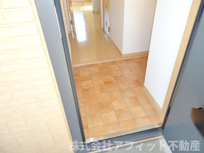 【エントランス】 | リファルジェント泉　B棟