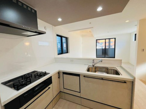 深江南町1丁目　新築戸建のキッチン|使い勝手のよいL字型キッチン