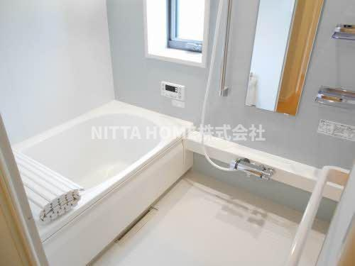 シャーメゾン　アイの浴室|浴室乾燥機能付きです※壁の色味が異なる可能性があります！