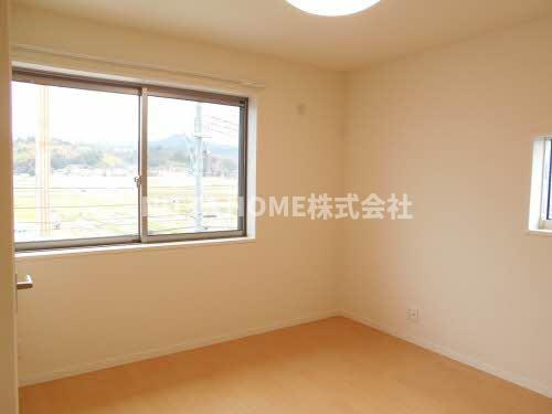 シャーメゾン　アイの内装|こちらの洋室は６．２帖です♪