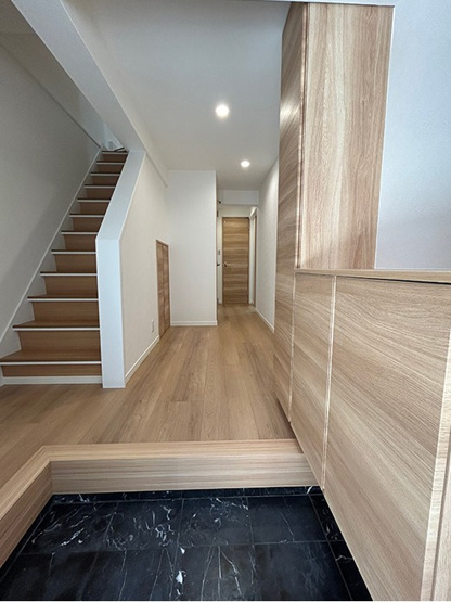 【玄関】 | 今津野田町中古戸建