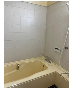 五条通事務所付住居の浴室