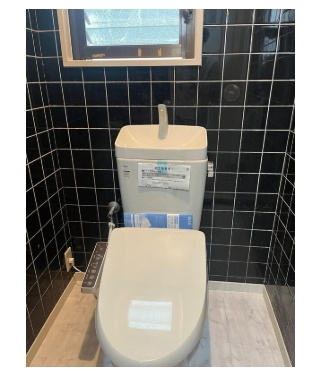 五条通事務所付住居のトイレ