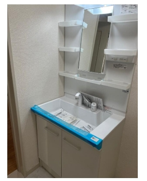 五条通事務所付住居の洗面所