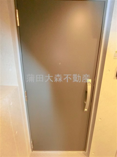 ECREDE蒲田(エクレーデ蒲田)の玄関