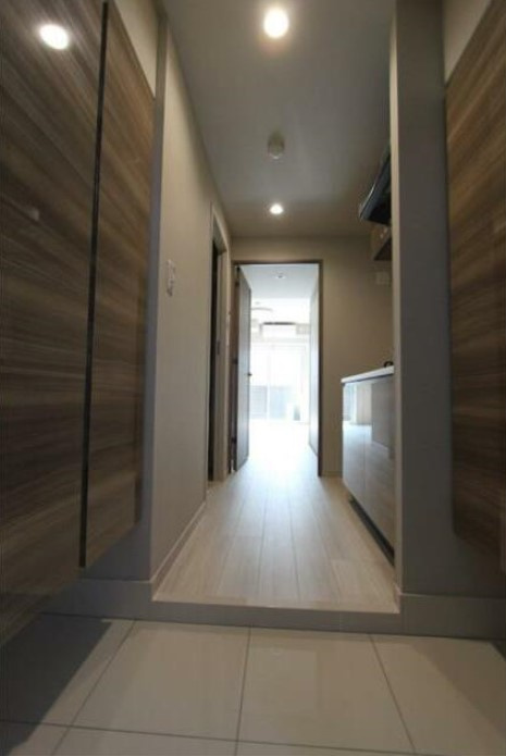 レアライズ葛西の玄関