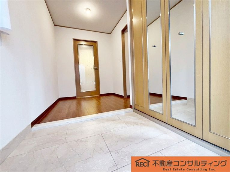 プレスティージュ苦楽園の玄関