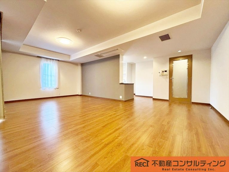 プレスティージュ苦楽園の居間・リビング