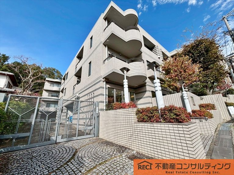 プレスティージュ苦楽園の外観