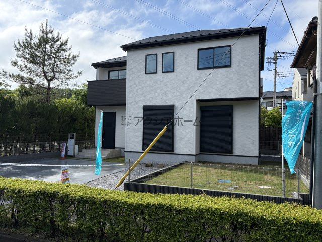 所沢市松が丘2丁目・全1棟　新築一戸建　～並列駐車2台可～の外観