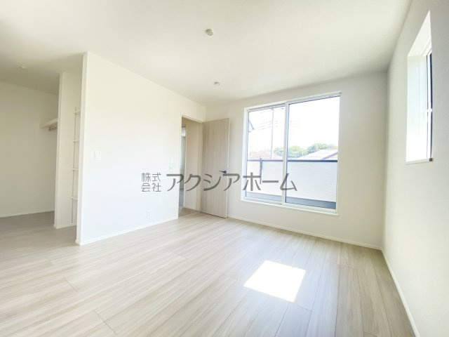 所沢市松が丘2丁目・全1棟　新築一戸建　～並列駐車2台可～の寝室|洋室　7.0帖