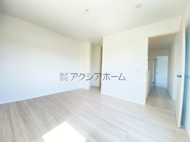 所沢市松が丘2丁目・全1棟　新築一戸建　～並列駐車2台可～の寝室|洋室　7.0帖