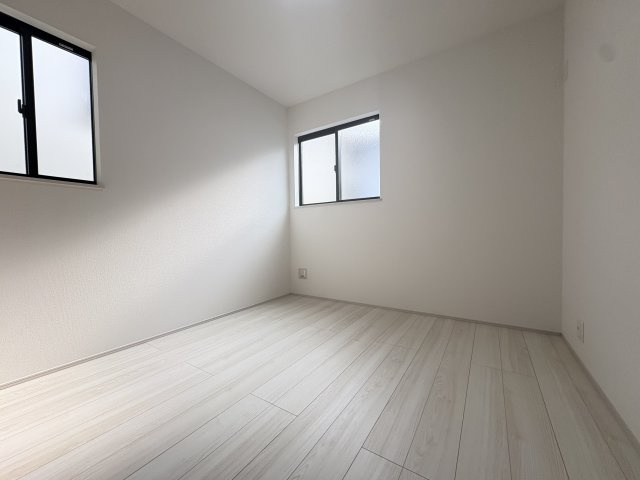 明石市大久保町西島新築戸建の洋室