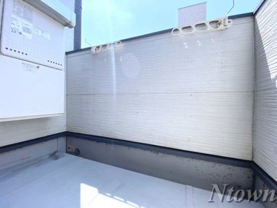 【バルコニー】 | ホワイトアゲート | 開放的で明るい空間を演出してくれるバルコニーです