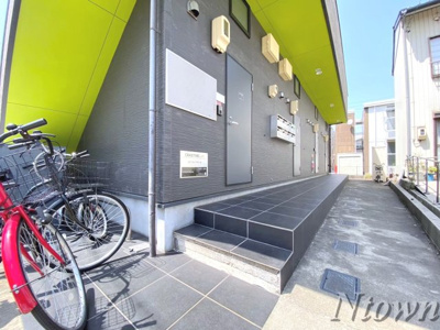 【エントランス】 | ホワイトアゲート | 建物の内部です