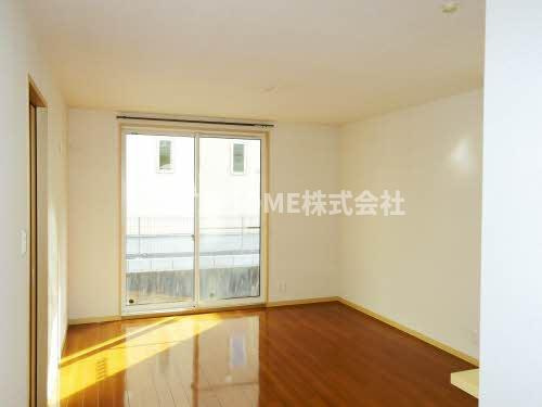 舞鶴市天台新町のアパートのバルコニー|リビングルームには南東向きのバルコニーがついています★