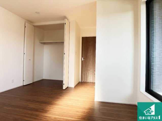 姫路市広畑区西蒲田　第8期　新築一戸建ての洋室|シンプルな洋室は、自分好みのインテリアが楽しめます♪ご家族とインテリアや家具を選びに行くのは新築購入時の醍醐味の一つです。ぜひお楽しみください♪