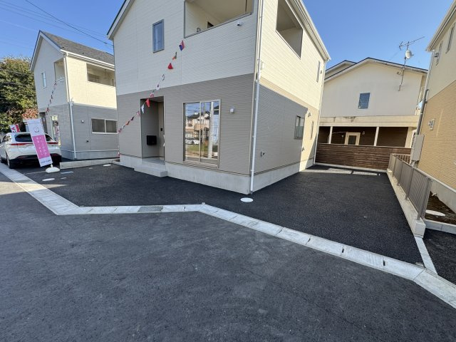柏市東山２丁目新築戸建【酒井根西小学校：10分】の駐車場|2号棟駐車スペース・2台駐車可