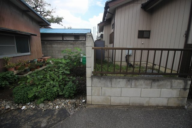 野木町友沼の外観|北西側との境界部分