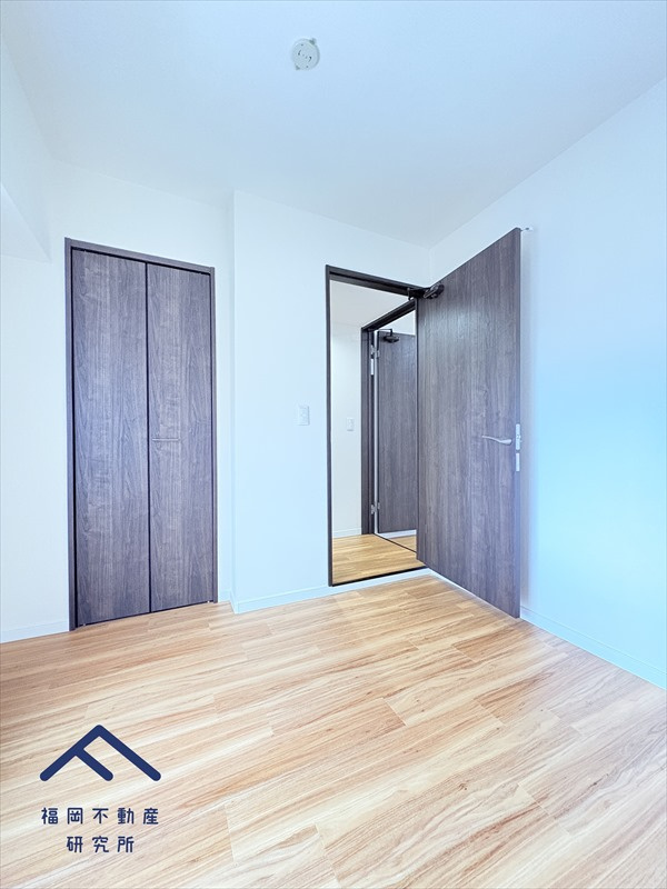 ウイング藤崎の洋室